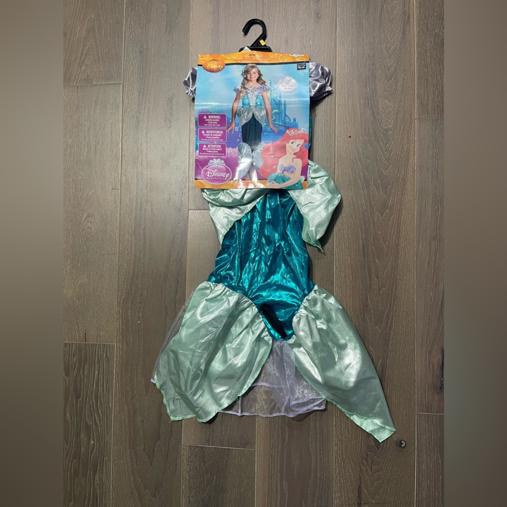 Disguise Disney 2011 Ariel deluxe child costume. NWT small 4/6x